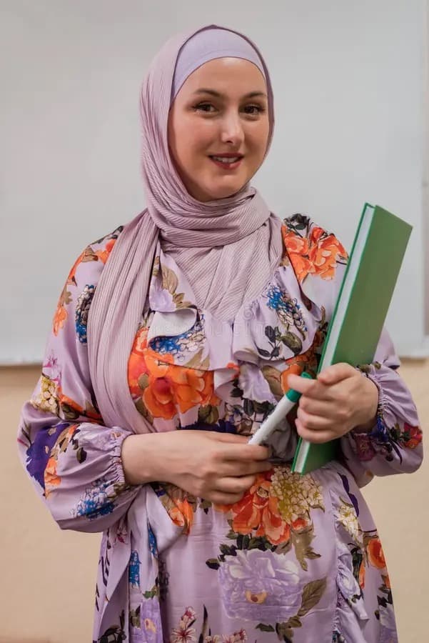 Dr Aisha Noor